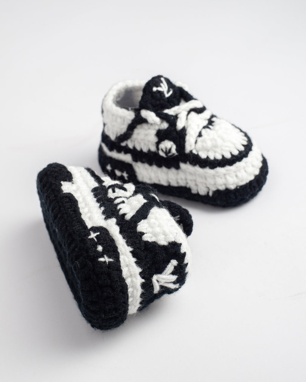 LV Sneaker Sokkies
