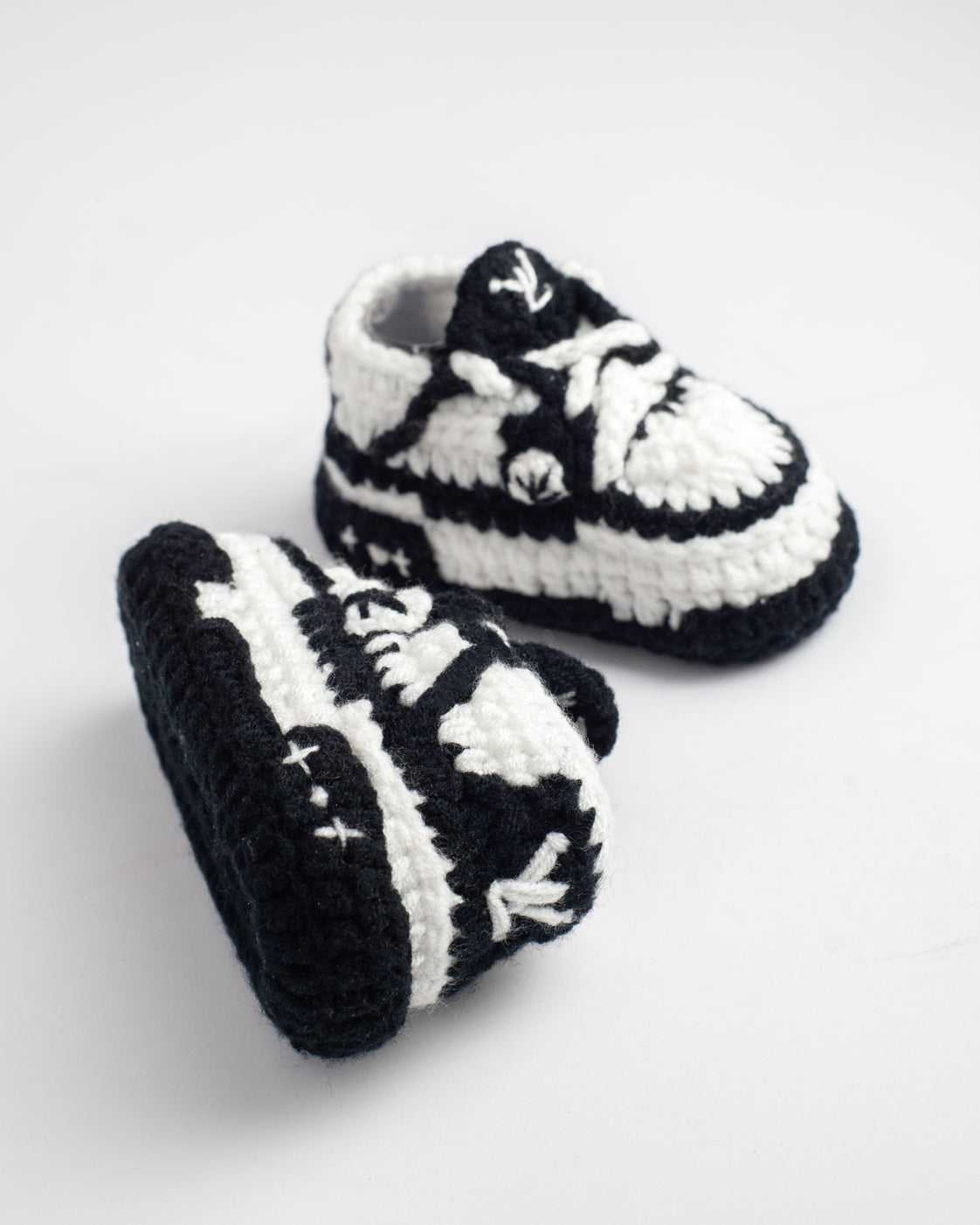 LV Sneaker Sokkies